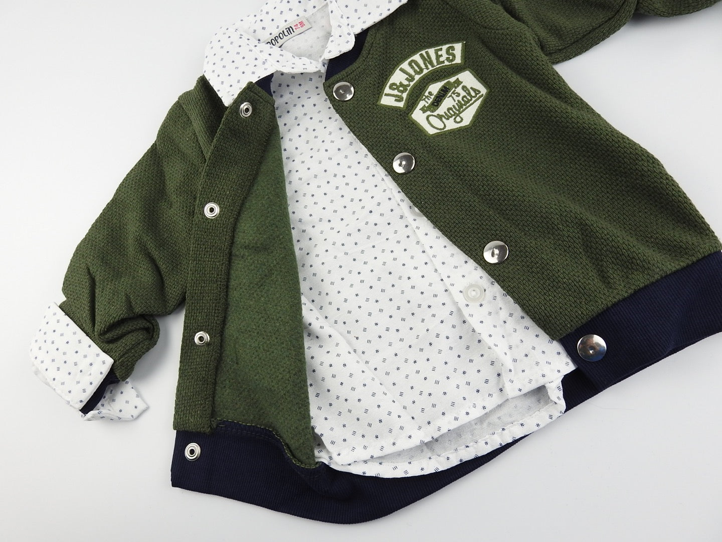 Pull avec button + chemise + pantalon